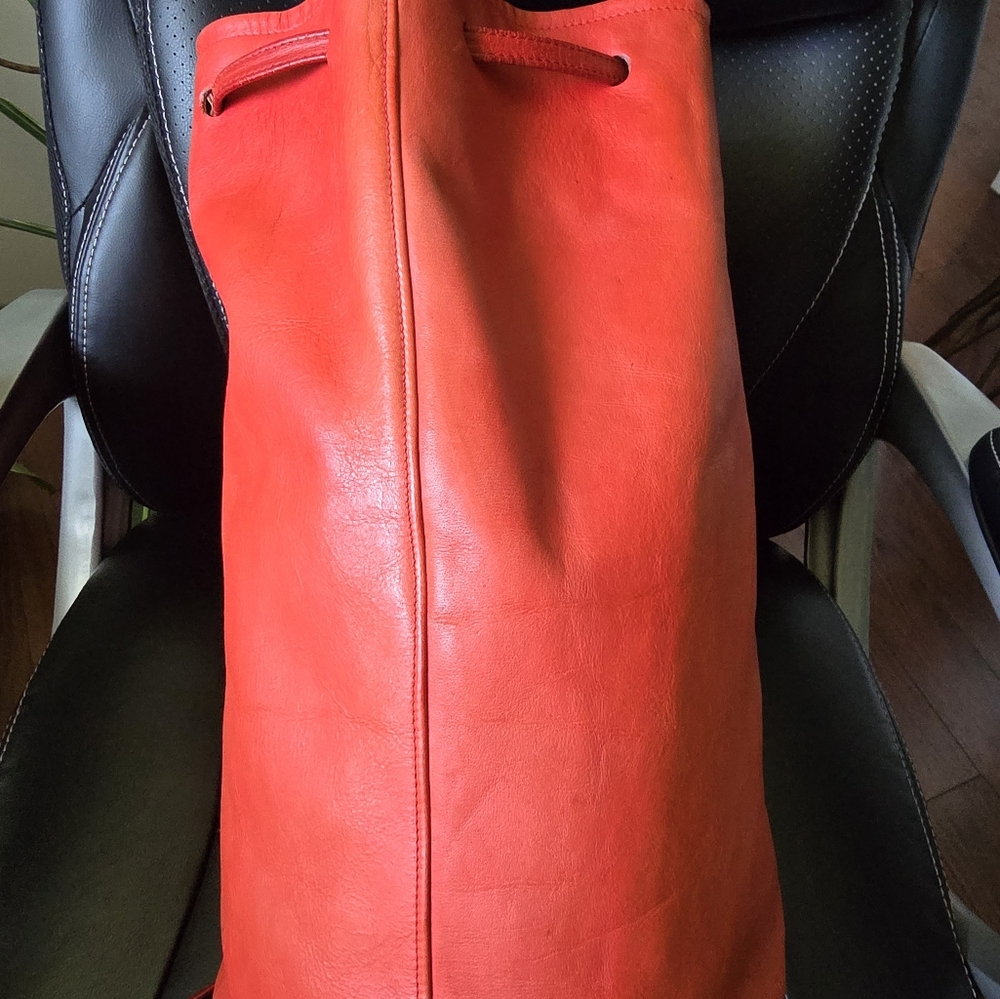 Vintage ROOTS Bucket/backpack/sling - Picture 5 of 8